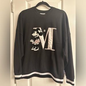Disney Store Minnie Mouse Sweatshirt Size M
